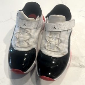 Air Jordan basketball shoes. Size 1.